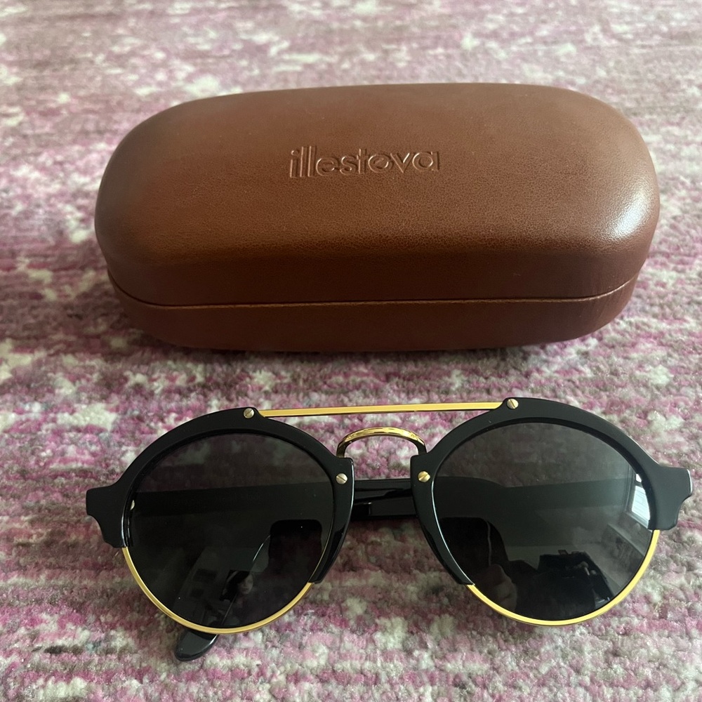 LIKE NEW Illesteva Milan 2 Black/Gold Sunglasses + Case